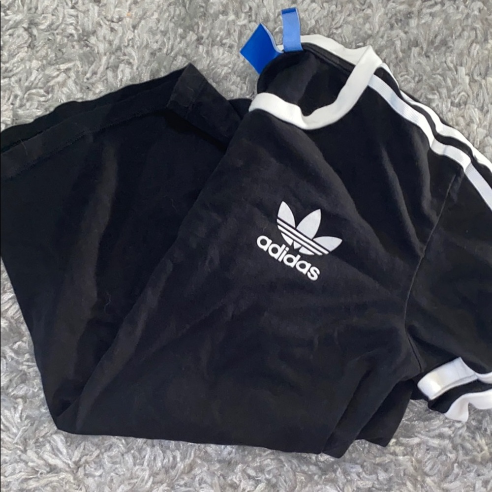 Adidas tee